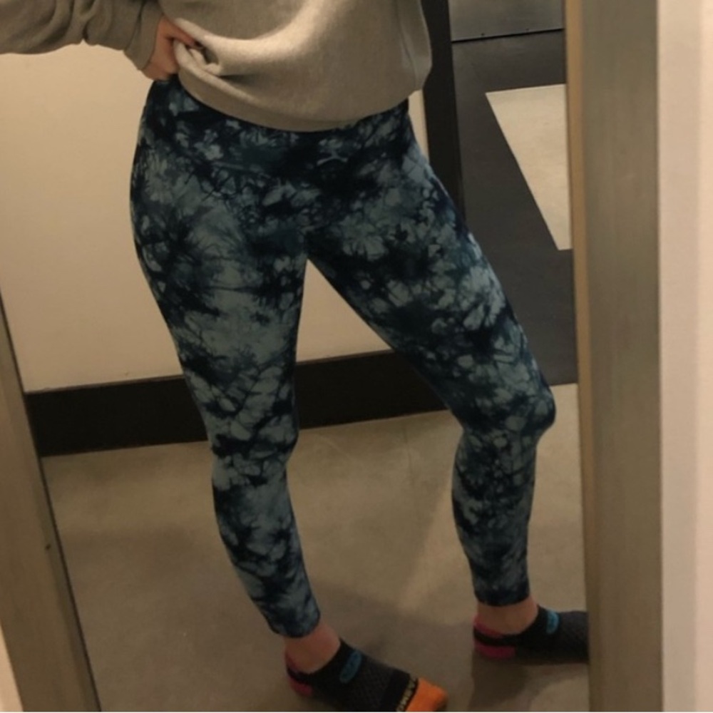 Lululemon Blue Tie-Dye Leggings. Flywheel Sports collab.